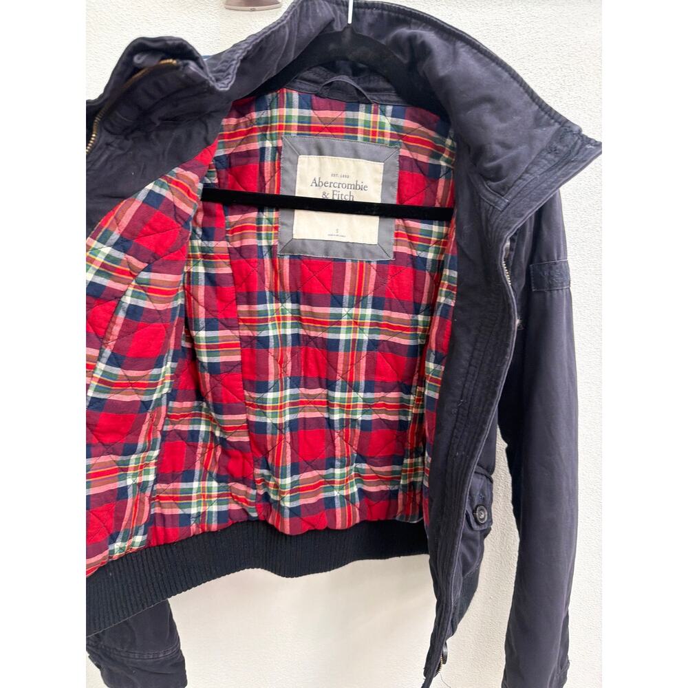 ABERCROMBIE & FITCH Women’s Navy Blue Bomber Jacket Red Plaid Lining Small Y2K - Picture 6 of 11